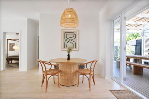 Pine At Arlos Refined Luxury In Glenelg - Hotel Accommodation 5
