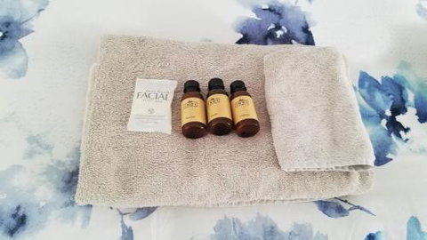 Home On The Water 21 Evans St. Lake Conjola - Hotel Accommodation 2