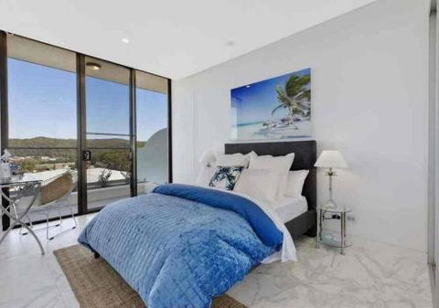 Stylish Penthouse With Views & Jacuzzi - Hotel Accommodation 2