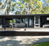 Black Shack on Hyams 4pm Check Out Sundays - Hotel Accommodation