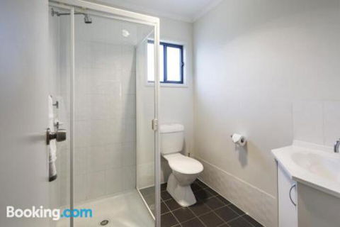 A One One Two At Island Beach - Hotel Accommodation 6