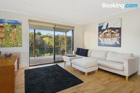 A One One Two At Island Beach - Hotel Accommodation 1