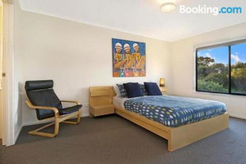 A One One Two At Island Beach - Hotel Accommodation 2
