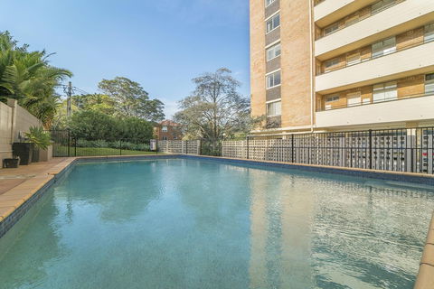 Bright And Sunny Studio Apartment - Hotel Accommodation 5