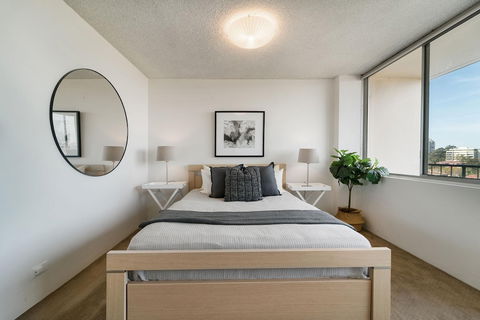 Bright And Sunny Studio Apartment - Hotel Accommodation 0