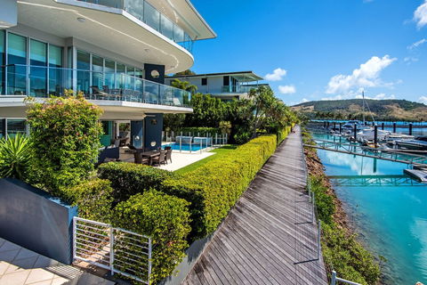 Pavillions 2 Luxury 4 Bedroom 3 Bathroom With In-ground Pool And Golf Buggy - Hotel Accommodation 1