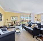 Fifty Five on Clyde - Hotel Accommodation