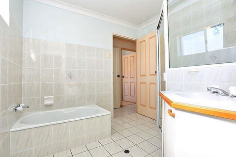 Enjoy Sunsets & Waterviews From Your Private Balcony - Hotel Accommodation 1