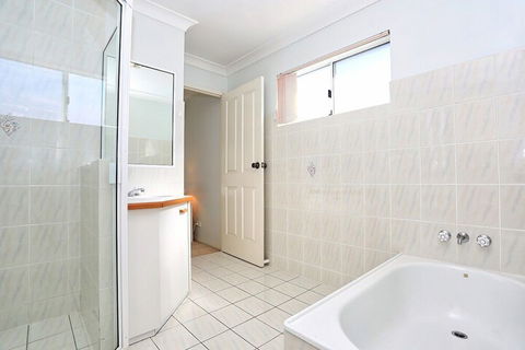 Enjoy Sunsets & Waterviews From Your Private Balcony - Hotel Accommodation 2