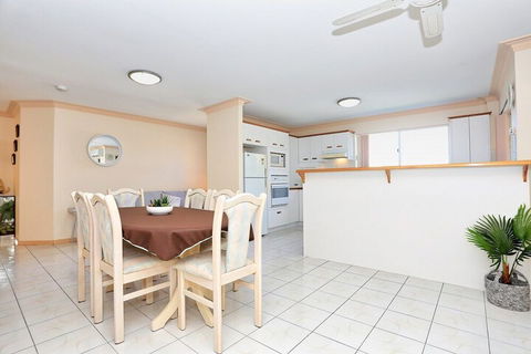 Enjoy Sunsets & Waterviews From Your Private Balcony - Hotel Accommodation 4