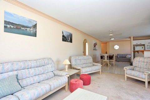 Enjoy Sunsets & Waterviews From Your Private Balcony - Hotel Accommodation 3
