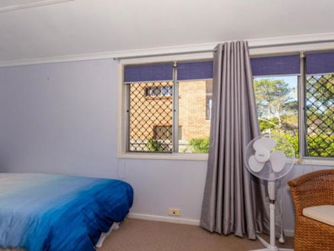 Dog Lovers Retreat Beachmere - Hotel Accommodation 3