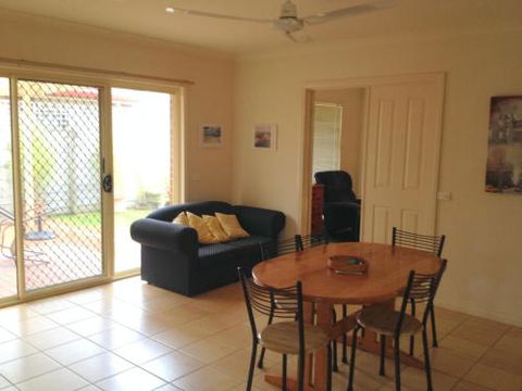 Paradise At The Beach Rosebud - Hotel Accommodation 1