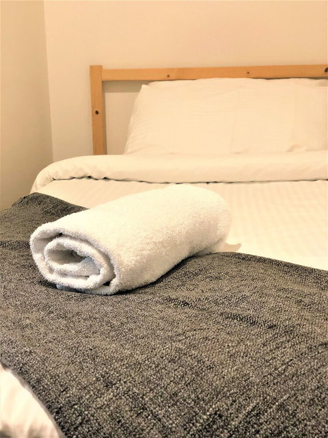 ReadySet Apartments On Spencer West - Hotel Accommodation 3