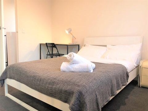 ReadySet Apartments On Spencer West - Hotel Accommodation 4