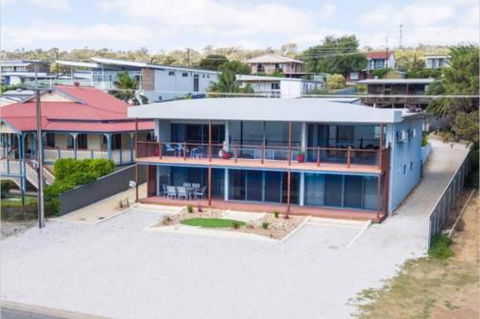 Almonta Apartments On The Water Front - Hotel Accommodation 0