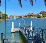 April 19 4 Bedroom Home on Canal with Pool Pontoon Aircon  WiFi - Hotel Accommodation