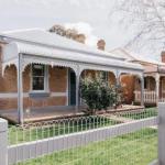 Dimby Cottage Beautifully Restored Heritage Home - Hotel Accommodation 0