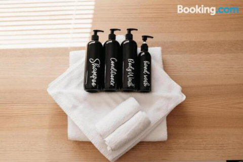 Wentworth Estate 5 Bedroom Luxury Home Sleeps 12 - Hotel Accommodation 1