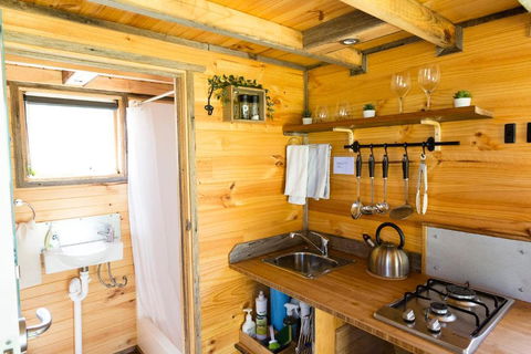 Ardingly Tiny House - Hotel Accommodation 1