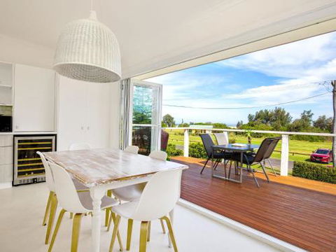 Arklow I Pet Friendly With Ocean Views - Hotel Accommodation 0