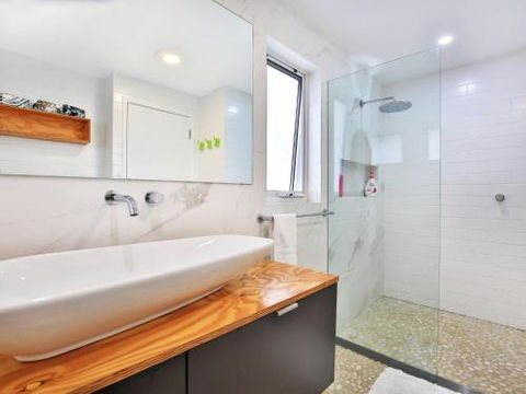 Arklow I Pet Friendly With Ocean Views - Hotel Accommodation 1