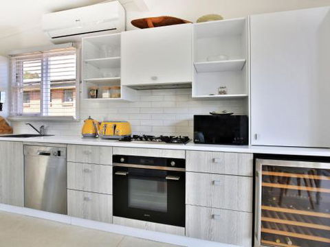Arklow I Pet Friendly With Ocean Views - Hotel Accommodation 2