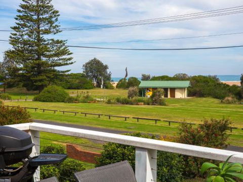 Arklow I Pet Friendly With Ocean Views - Hotel Accommodation 3