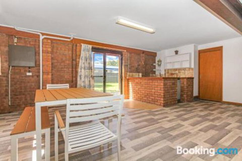 Stingray Shores Your Riverside Escape - Hotel Accommodation 4