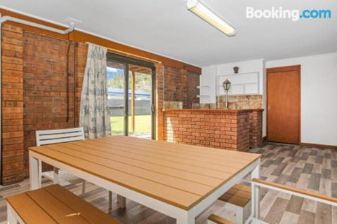 Stingray Shores Your Riverside Escape - Hotel Accommodation 5