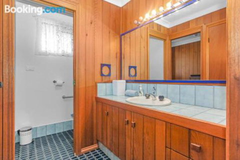 Stingray Shores Your Riverside Escape - Hotel Accommodation 6