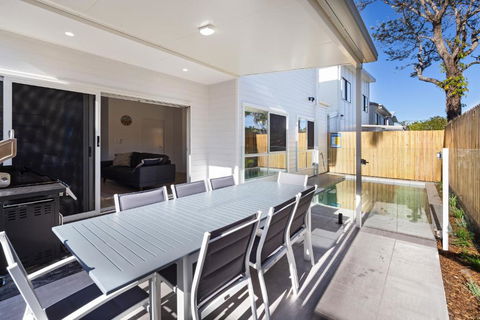 11 Ann Street Coolum Beach - Hotel Accommodation 5