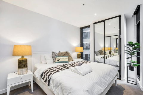 FV Iconic Designer APT, Parking, Near CBD Qfv147-14 - Hotel Accommodation 5