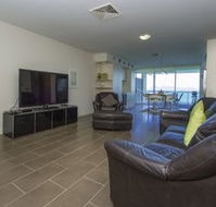 1 Bright Point Apartment 5501 - Hotel Accommodation