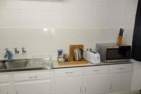 The Pickers Hut - Hotel Accommodation 6