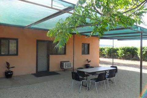 The Pickers Hut - Hotel Accommodation 2