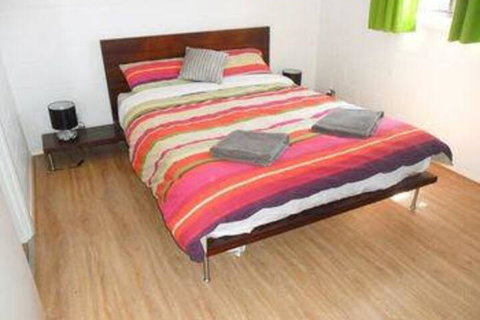 The Pickers Hut - Hotel Accommodation 3