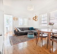 Picturesque Bellevue Hill 2BR Apt H452 - Hotel Accommodation