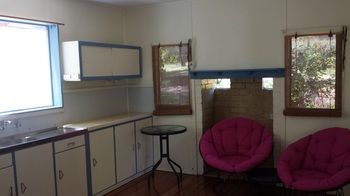 Holiday Makers - Hotel Accommodation 2