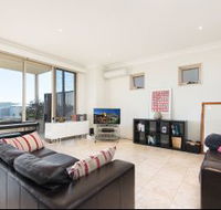 Stylish 2 Bdr Overlooking Parsley Bay H379 - Hotel Accommodation