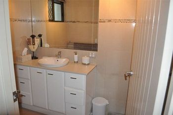 Huntington Apt 3 - Hotel Accommodation 3