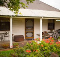 Davidsons Cottage - Hotel Accommodation