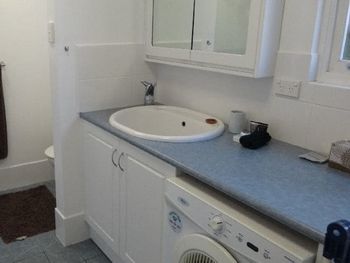 Lakeside Getaway - Hotel Accommodation 2