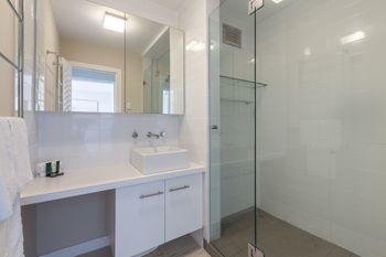 Cottesloe Azura Apartment - Hotel Accommodation 4
