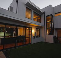 South Beach Pool Home - Hotel Accommodation