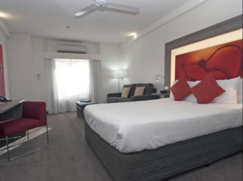 Novotel Atrium Darwin - Hotel Accommodation 0