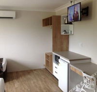 BEST WESTERN CASTLE LODGE MOTEL - Hotel Accommodation