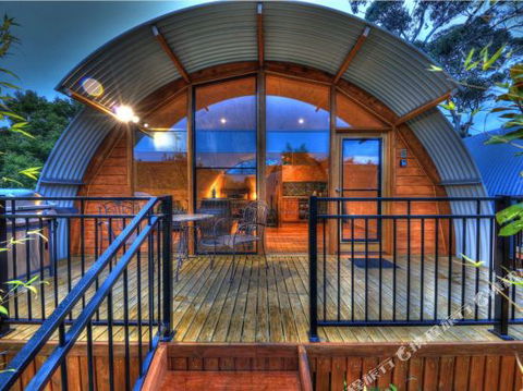 Bruny Island Accommodation 43 Degrees Beachside Studio Spa Apartments (1) - Hotel Accommodation 3