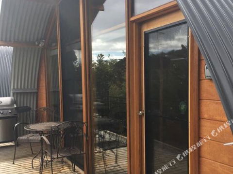 Bruny Island Accommodation 43 Degrees Beachside Studio Spa Apartments (1) - Hotel Accommodation 4