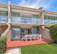 Number 4 James Cook Apartments - Hotel Accommodation